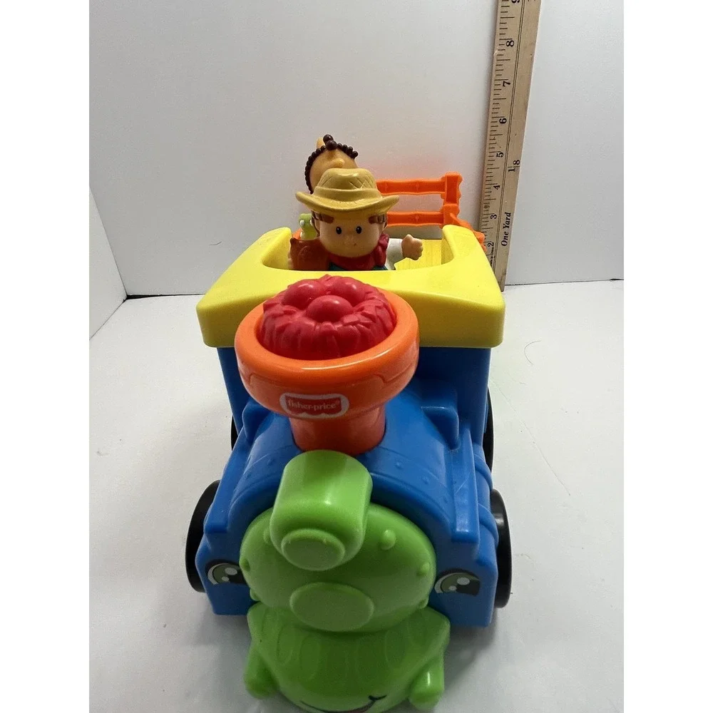 Fisher-Price Little People Blue Train Toy Vehicle Farmer Giraffe Alligator Zoo